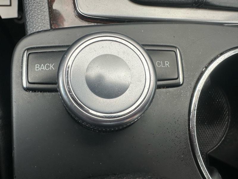 Mercedes-Benz C-Class C300 4MATIC Luxury Sedan 2011