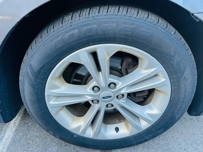 Ford Taurus SEL FWD 2014