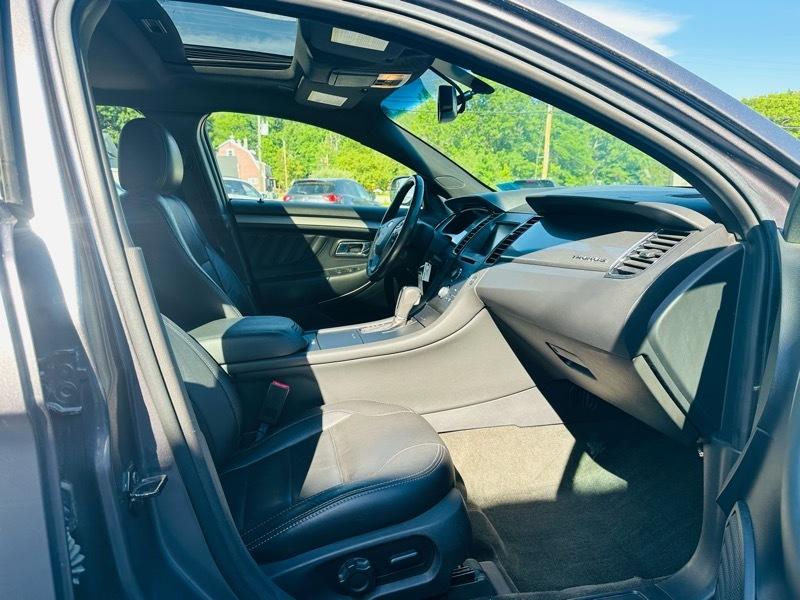 Ford Taurus SEL FWD 2014