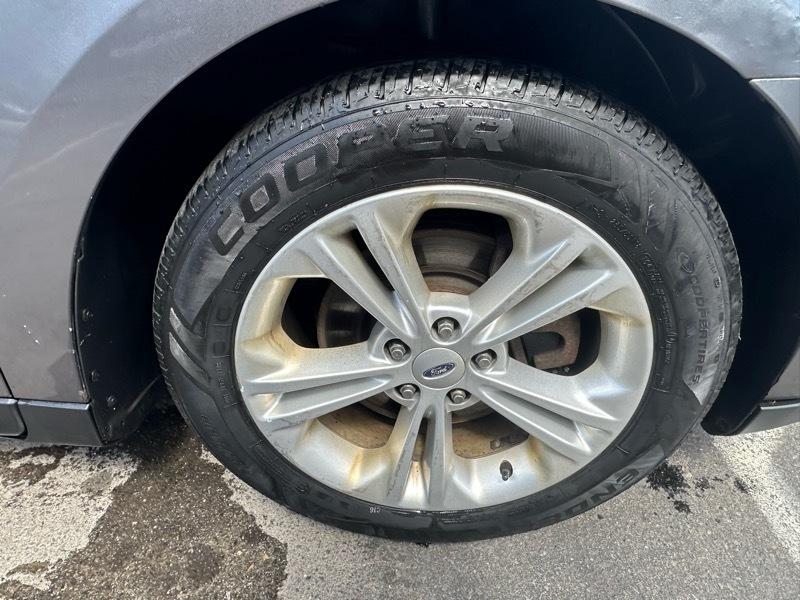 Ford Taurus SEL FWD 2014