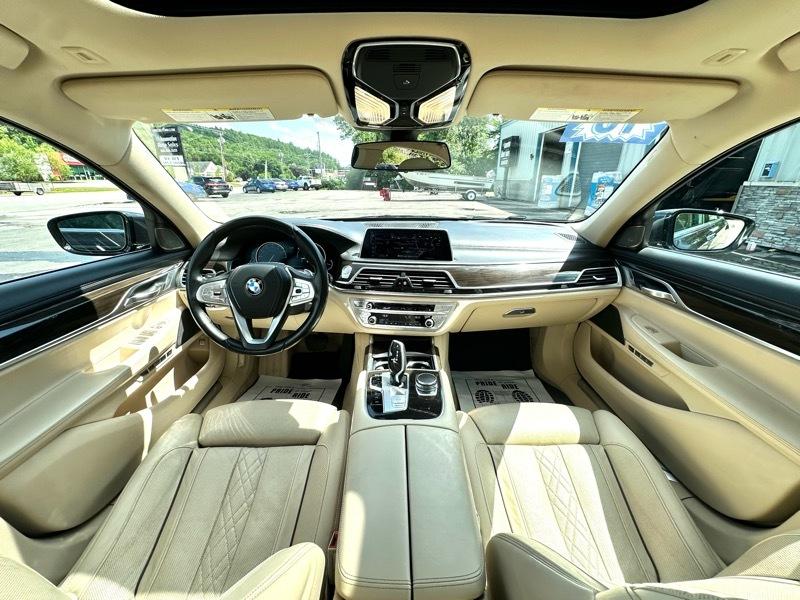 BMW 7-Series 750i xDrive 2016