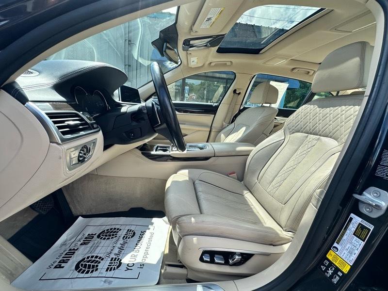 BMW 7-Series 750i xDrive 2016