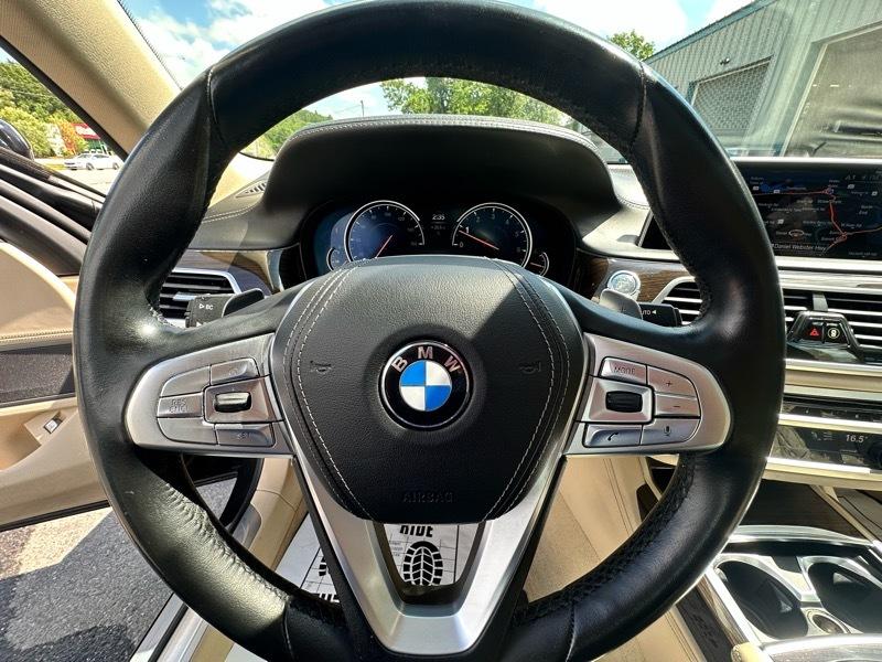 BMW 7-Series 750i xDrive 2016