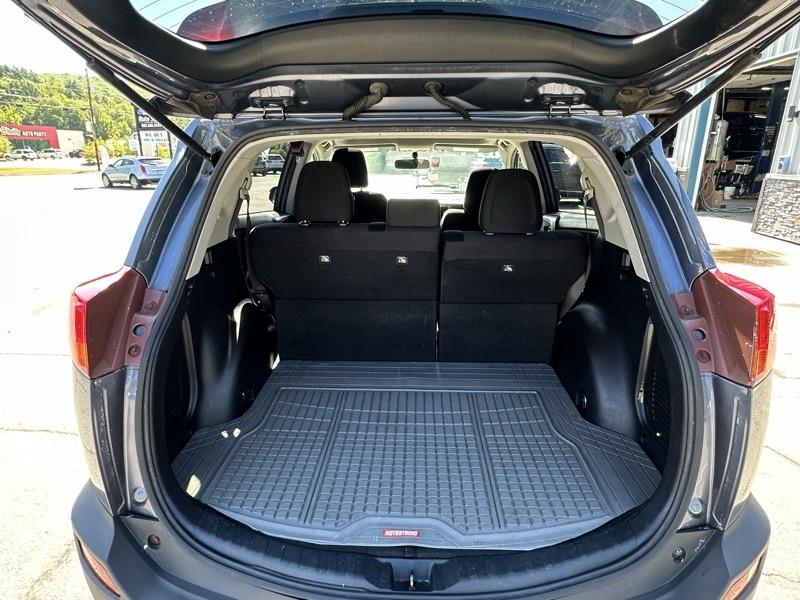 Toyota RAV4 XLE AWD 2013
