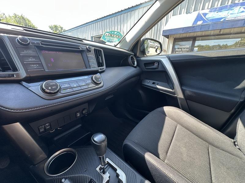 Toyota RAV4 XLE AWD 2013