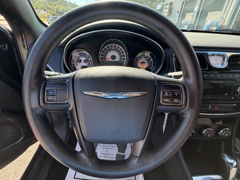 Chrysler 200 LX 2014