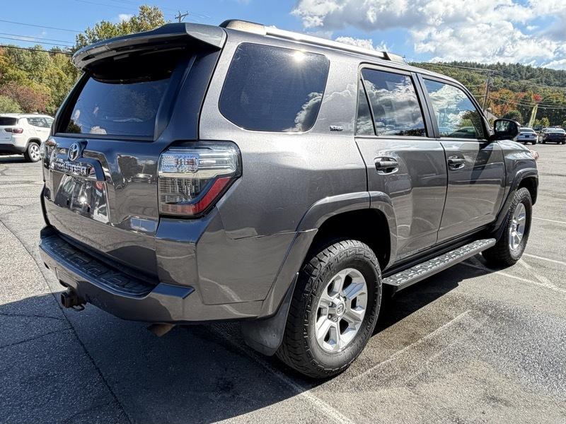 Toyota 4Runner SR5 4WD 2020