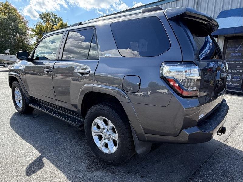Toyota 4Runner SR5 4WD 2020