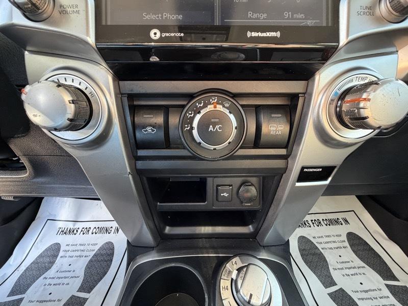 Toyota 4Runner SR5 4WD 2020