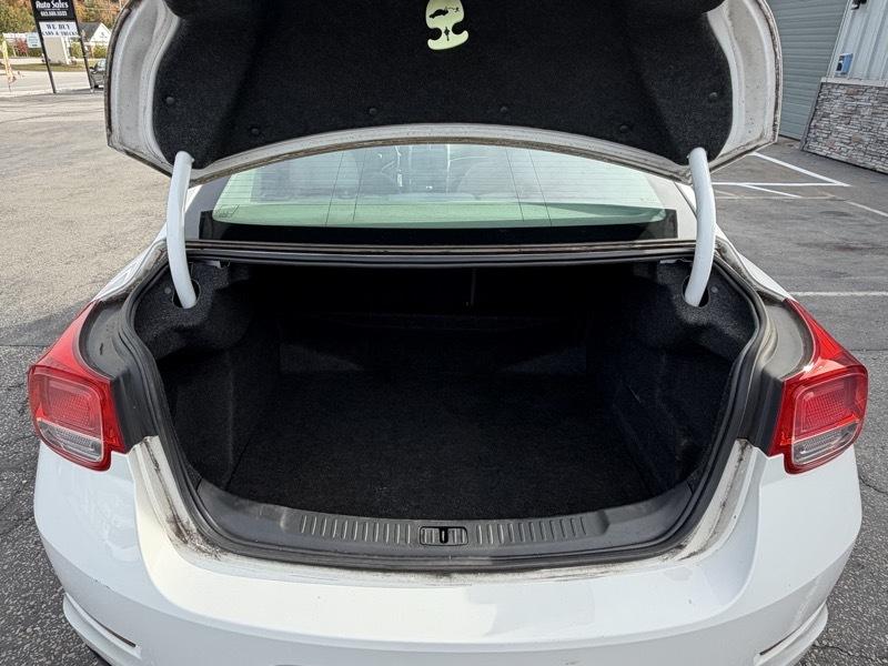 Chevrolet Malibu LS 2013