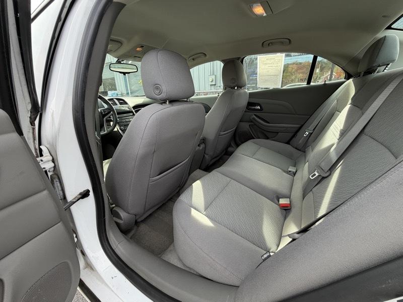 Chevrolet Malibu LS 2013