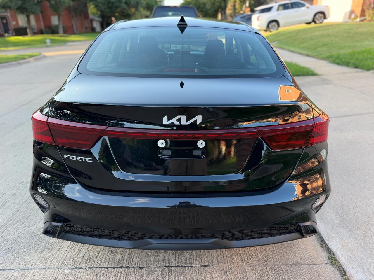 2024 Kia Forte LXS - Photo 6