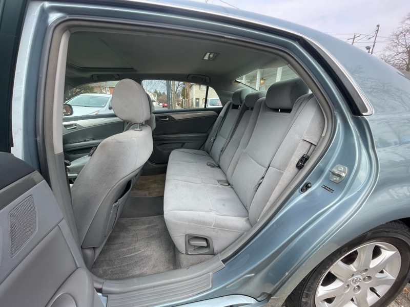 Toyota Avalon XL 2005