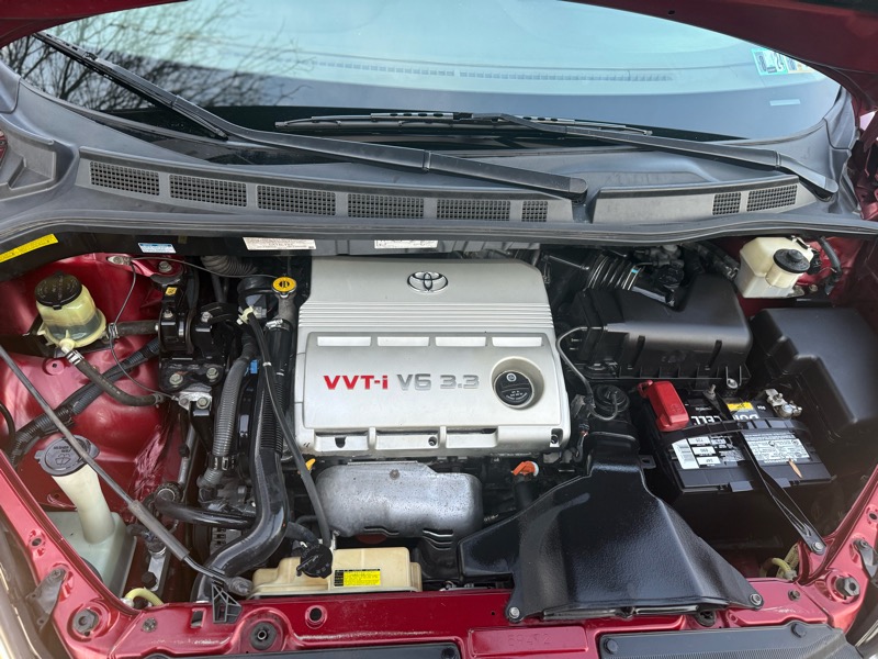 Toyota Sienna LE - 7 Passenger 2004