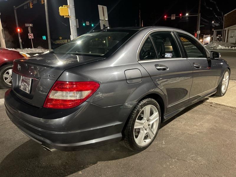 Mercedes-Benz C-Class C300 4MATIC Luxury Sedan 2011