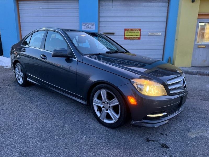 Mercedes-Benz C-Class C300 4MATIC Luxury Sedan 2011