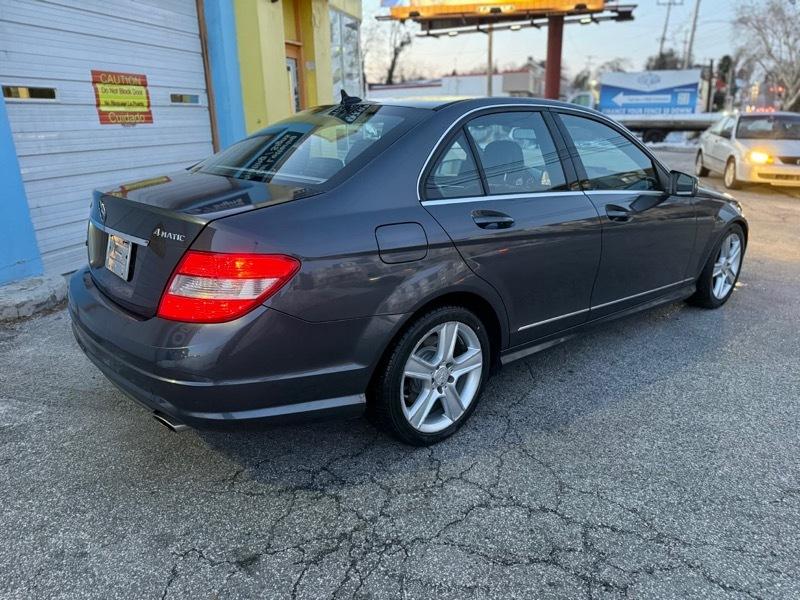 Mercedes-Benz C-Class C300 4MATIC Luxury Sedan 2011