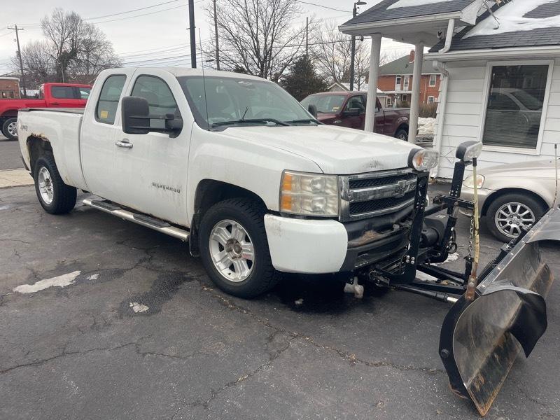 Chevrolet Silverado 1500 Work Truck Ext. Cab 4WD 2011