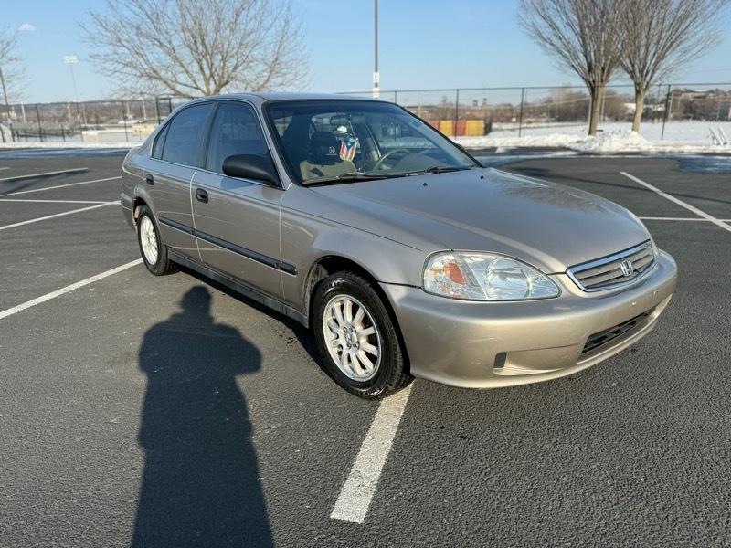 Honda Civic LX sedan 2000