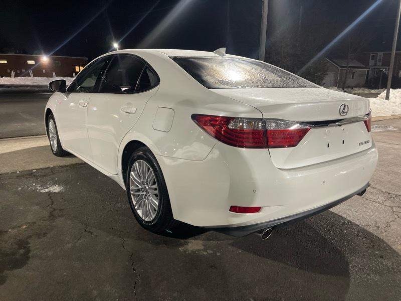 Lexus ES 350 Sedan 2015