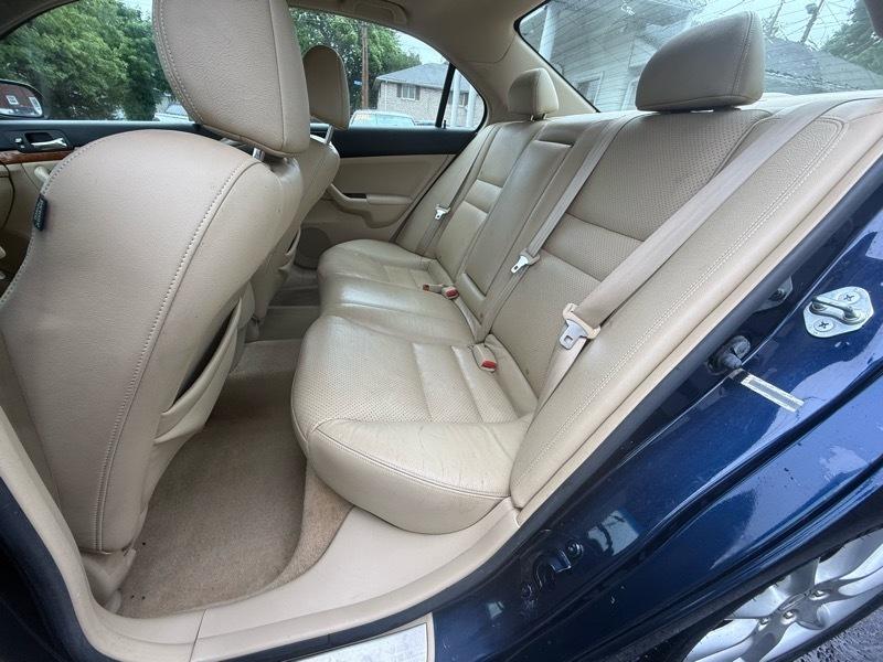 Acura TSX 5-speed AT with Navigation 2007