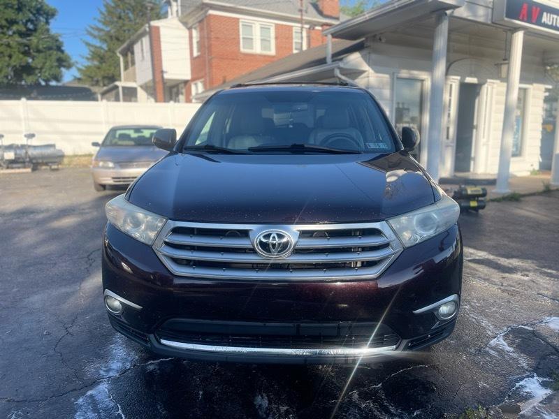 Toyota Highlander Base 4WD 2012