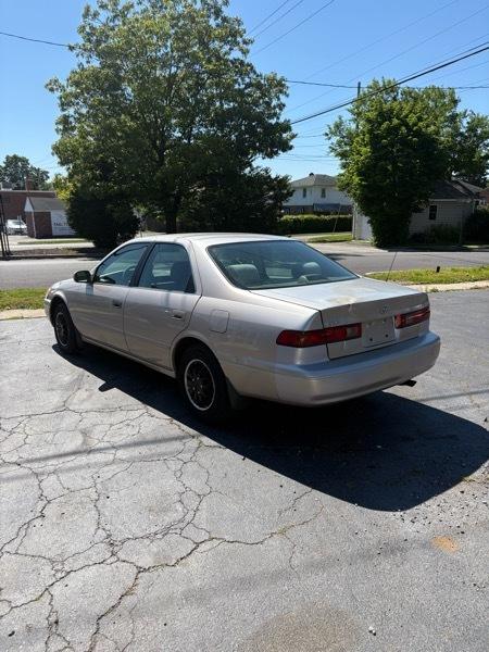 Toyota Camry CE 1998
