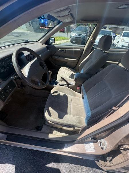 Toyota Camry CE 1998