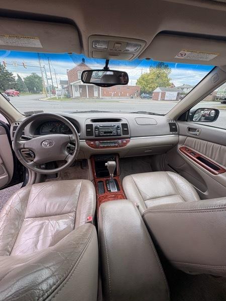 Toyota Camry XLE V6 2002