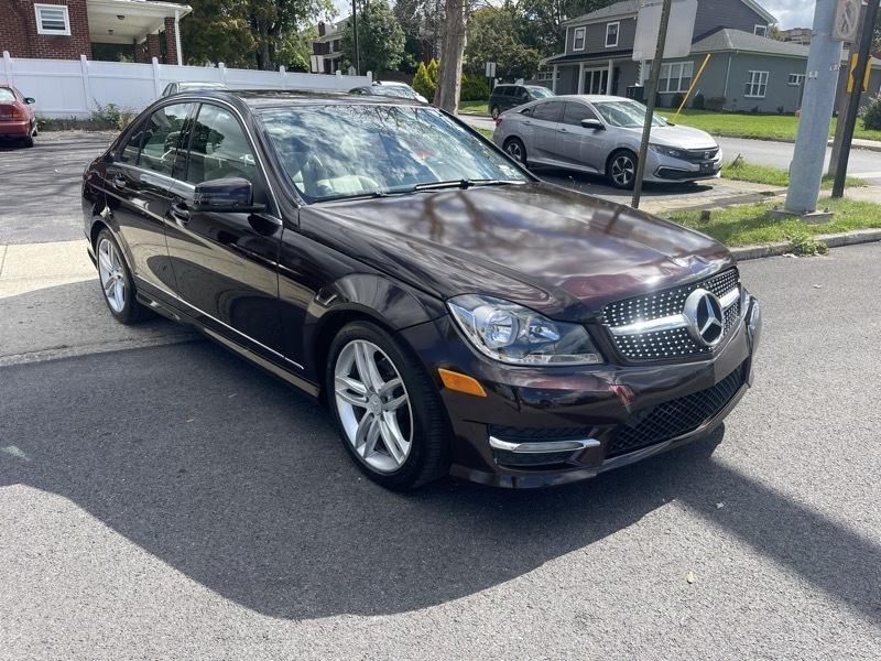 Mercedes-Benz C-Class C300 4MATIC Luxury Sedan 2012