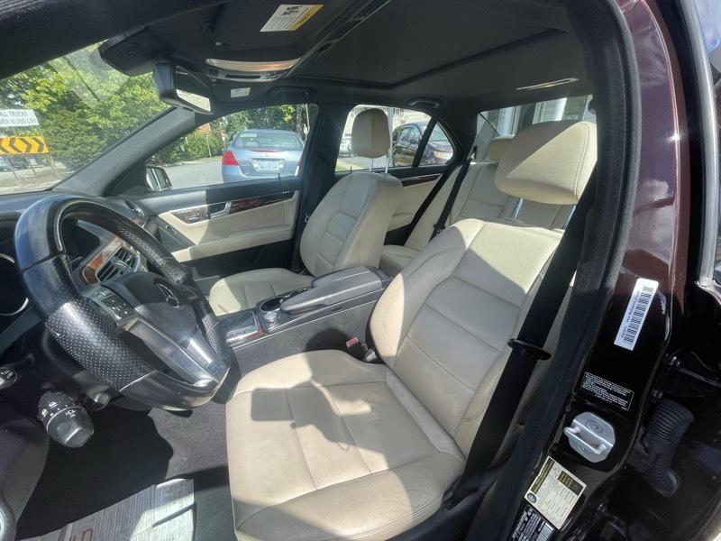 Mercedes-Benz C-Class C300 4MATIC Luxury Sedan 2012