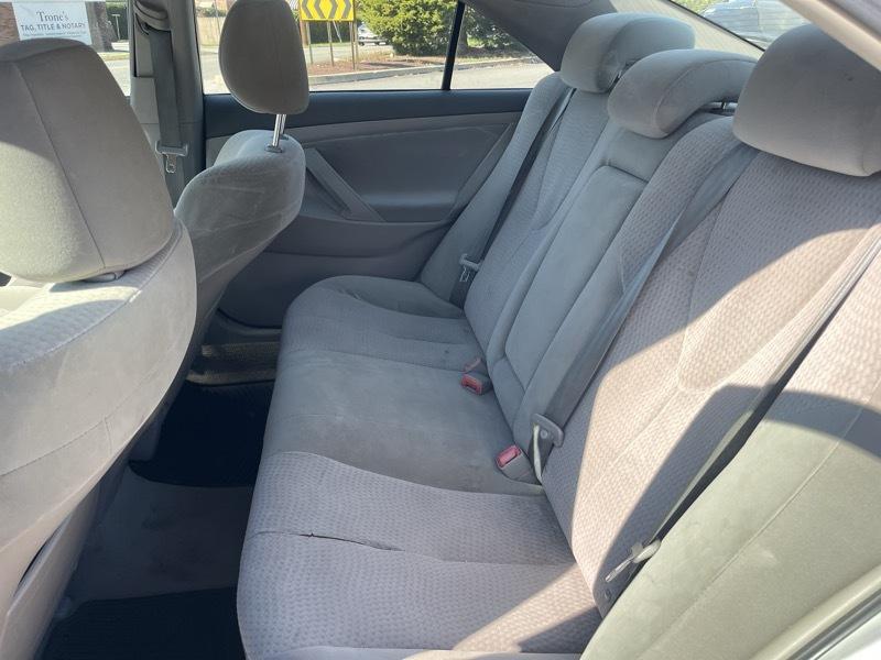 Toyota Camry Base 6-Spd AT 2011
