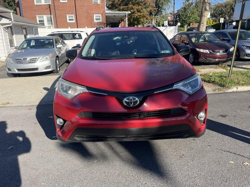 Toyota RAV4 LE AWD 2017
