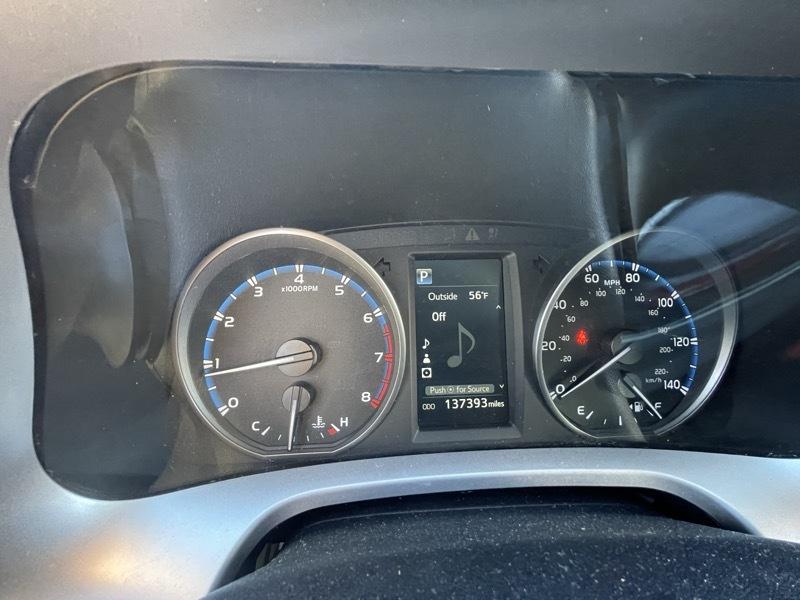 Toyota RAV4 LE AWD 2017