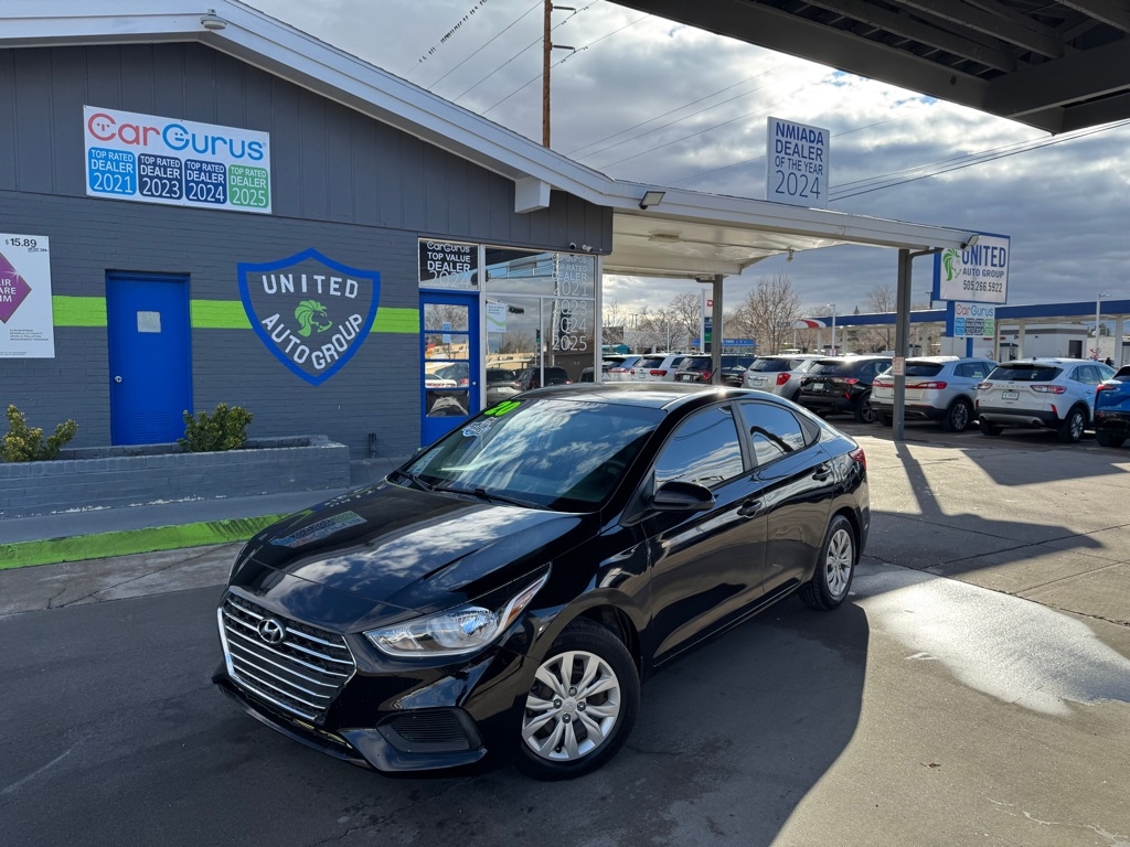 2020 Hyundai Accent SE's photo