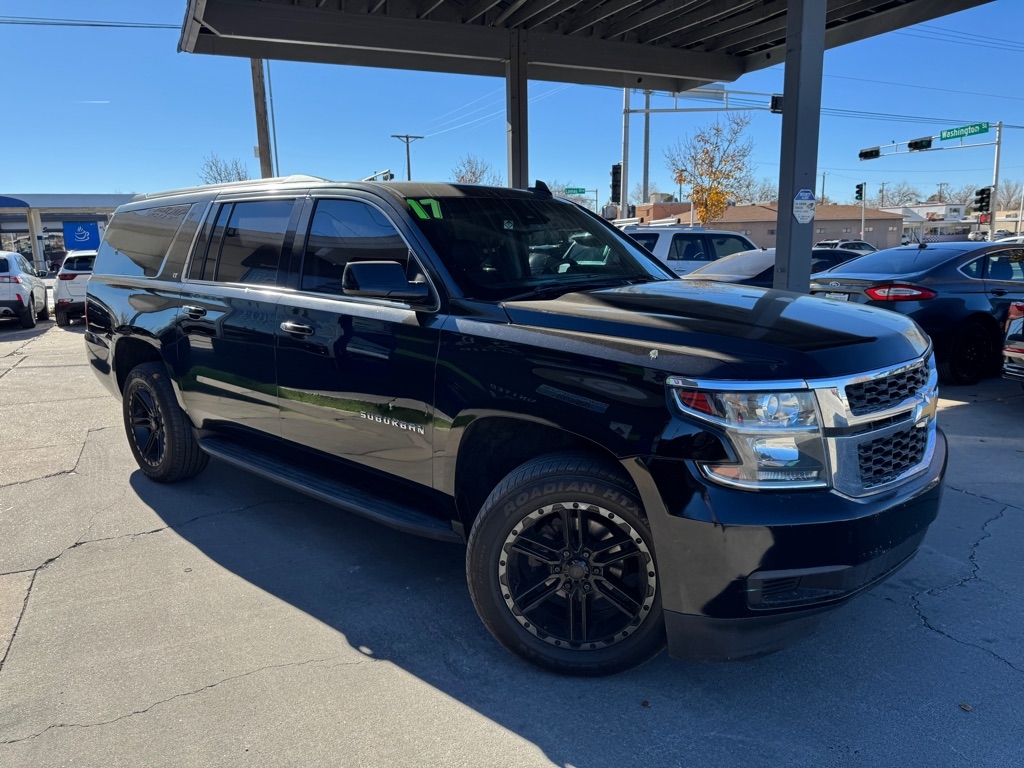 Chevrolet Suburban LT 4WD 2017