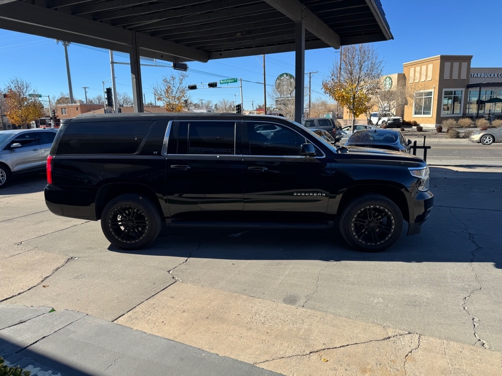 Chevrolet Suburban LT 4WD 2017
