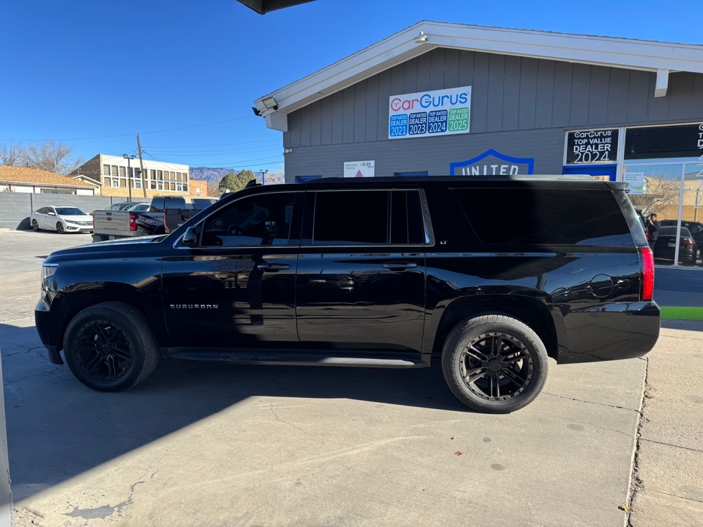 Chevrolet Suburban LT 4WD 2017