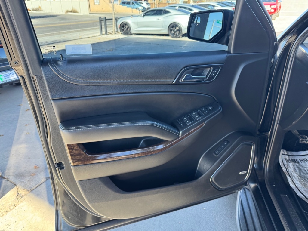 Chevrolet Suburban LT 4WD 2017