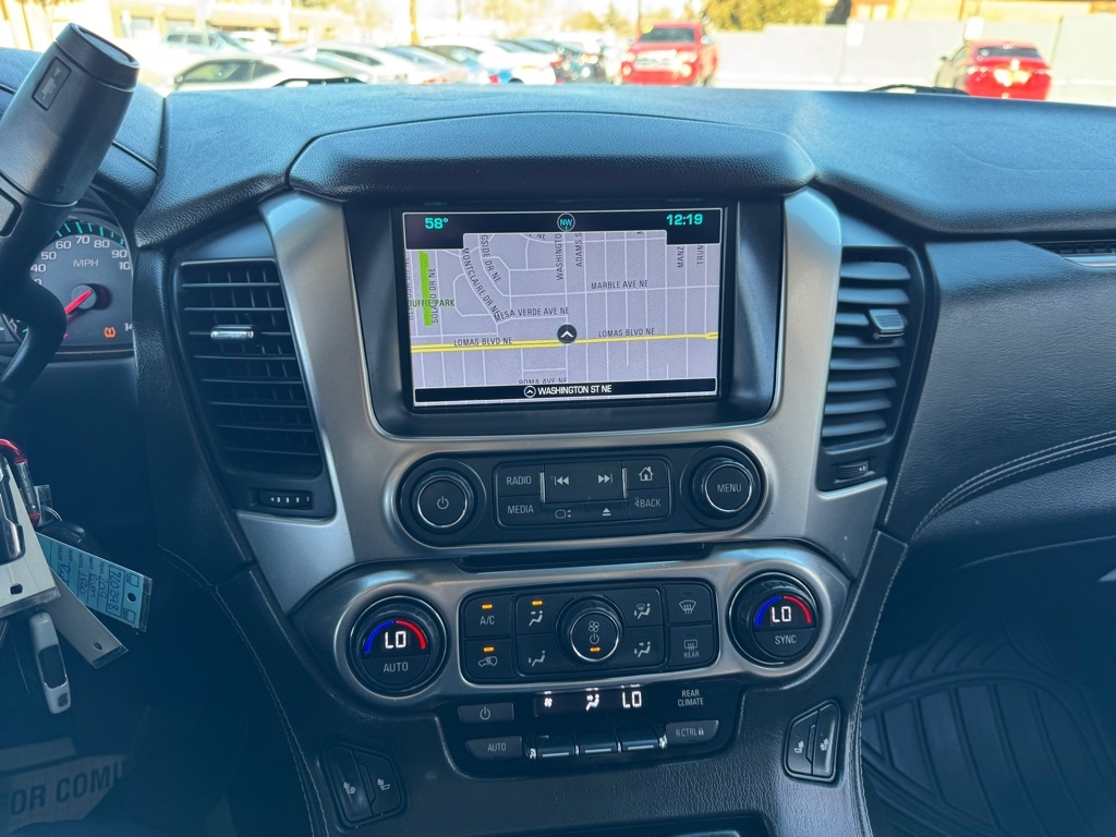 Chevrolet Suburban LT 4WD 2017