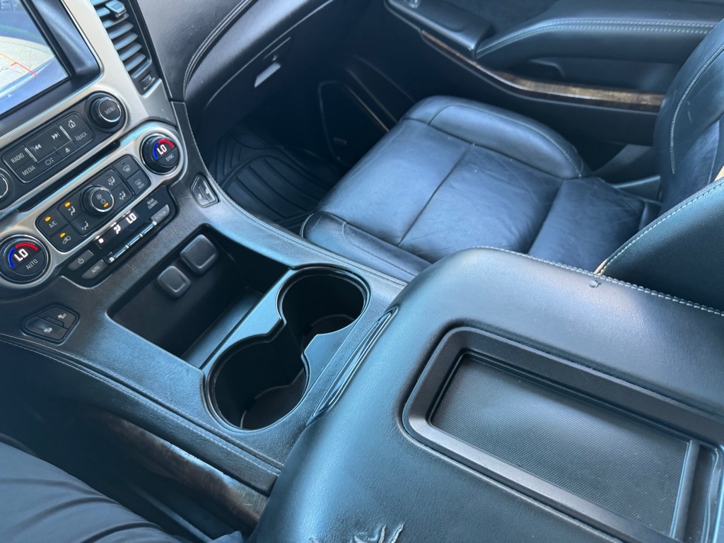 Chevrolet Suburban LT 4WD 2017