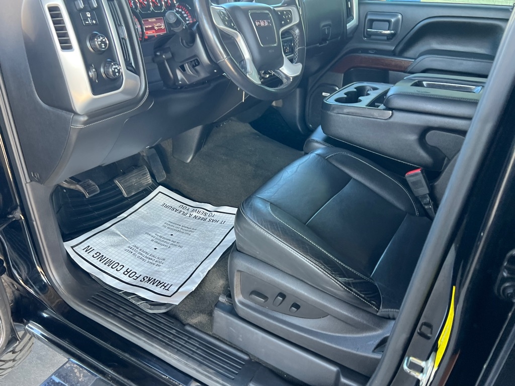 GMC Sierra 1500 SLT Crew Cab Short Box 4WD 2016 GMC Sierra 1500 SLT Crew Cab Short Box 4WD 2016