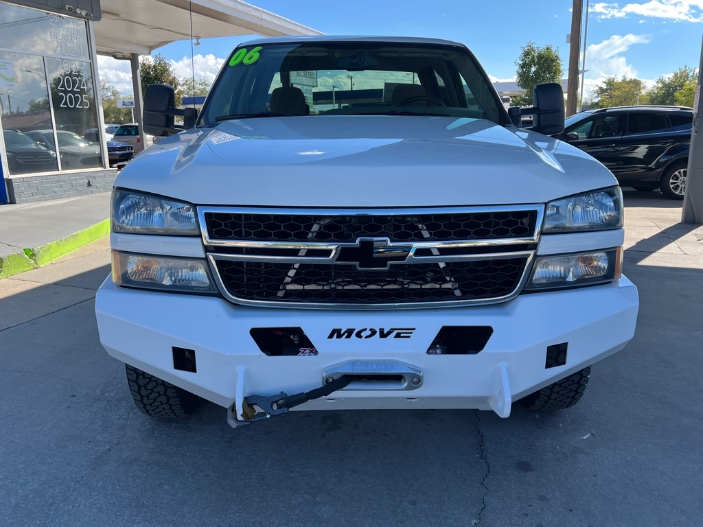 Chevrolet Silverado 2500HD LS Crew Cab 4WD 2006 Chevrolet Silverado 2500HD LS Crew Cab 4WD 2006