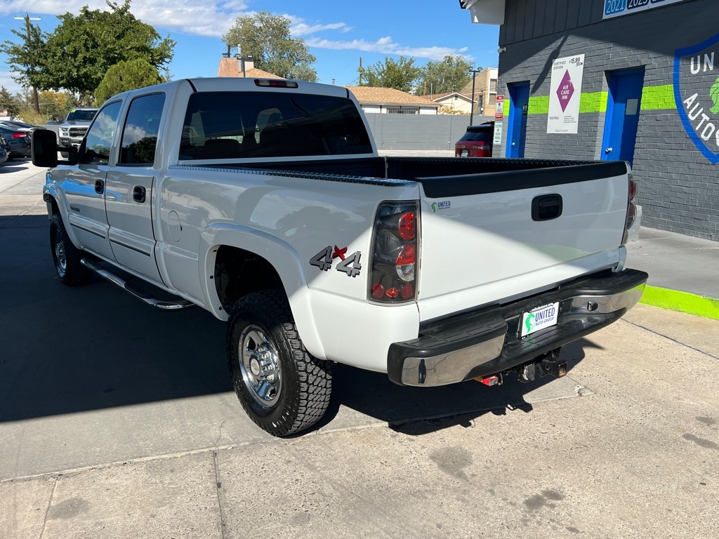 Chevrolet Silverado 2500HD LS Crew Cab 4WD 2006 Chevrolet Silverado 2500HD LS Crew Cab 4WD 2006
