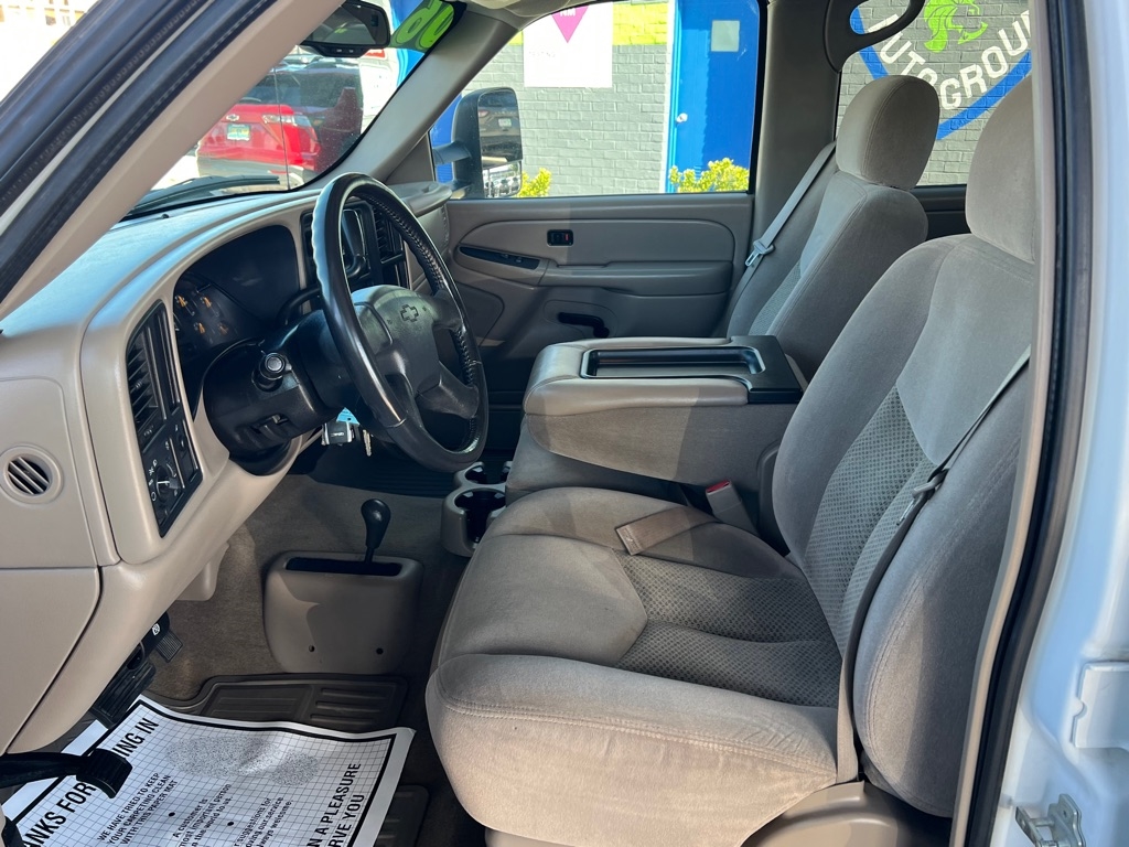 Chevrolet Silverado 2500HD LS Crew Cab 4WD 2006 Chevrolet Silverado 2500HD LS Crew Cab 4WD 2006