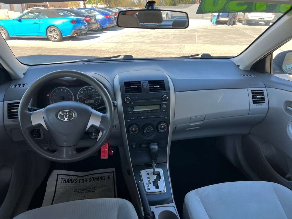 Toyota Corolla Base 5-Speed MT 2010 Toyota Corolla Base 5-Speed MT 2010