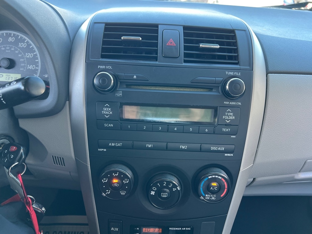 Toyota Corolla Base 5-Speed MT 2010 Toyota Corolla Base 5-Speed MT 2010