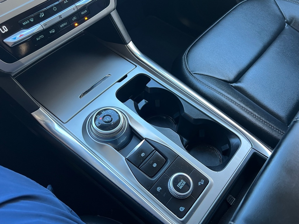 Ford Explorer XLT AWD 2020