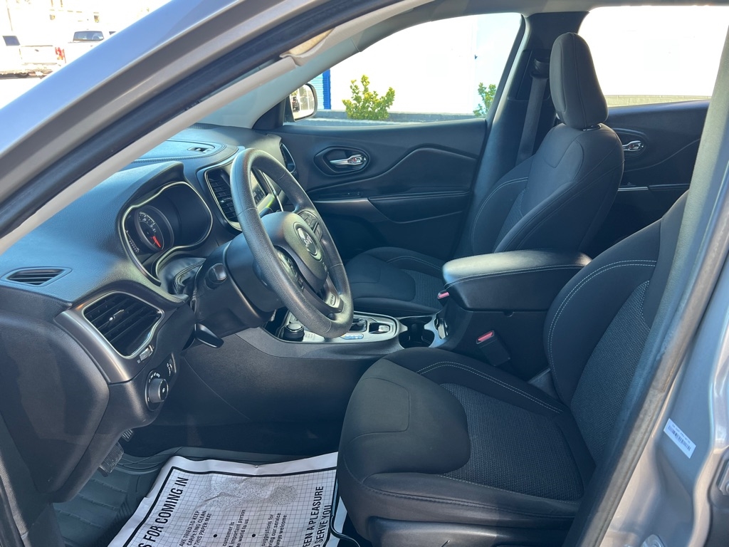 Jeep Cherokee Latitude 4WD 2019 Jeep Cherokee Latitude 4WD 2019