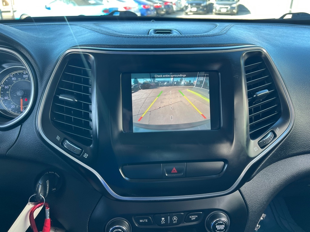 Jeep Cherokee Latitude 4WD 2019 Jeep Cherokee Latitude 4WD 2019